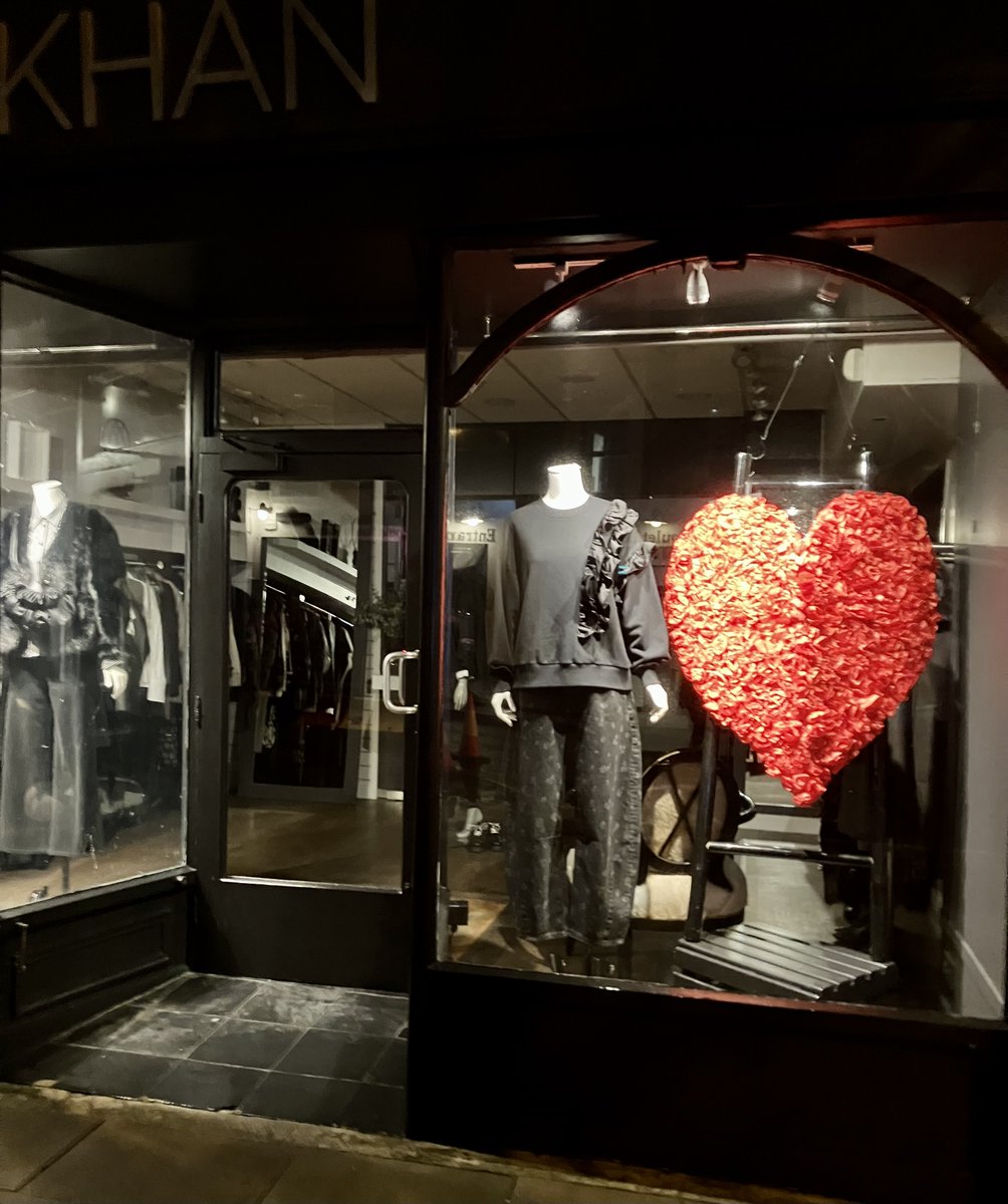 Pre Spring Summer Season: Heart Season.

Open your heart 🖤