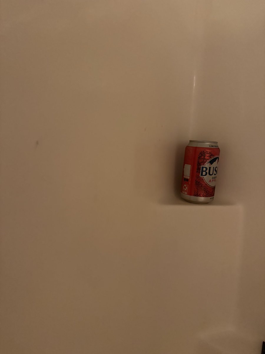It was a long night of work. Time to end it with a shower beer 😩