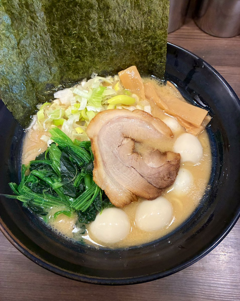 見てきた。
Jejuneが1曲目That's Why She Hates Meやって2曲目にMorale is Lowきて完全にもってかれた。すげーあがったしライブ見れる日来ると思ってなかったから多幸感しかなかった。

そしてラーメン食べた🍜