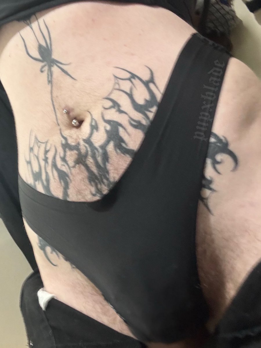 Blade Vx ﻌ xV tweet media