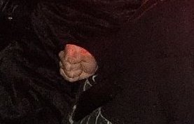 추우니까 주먹 꽉 쥔 거 진짜 귀엽네 참나