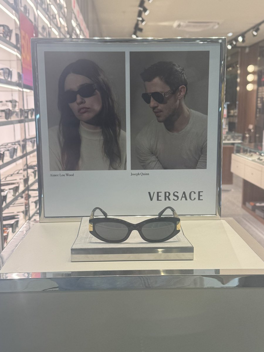 me 🤝 taking photos every time iveee my faves in a shop