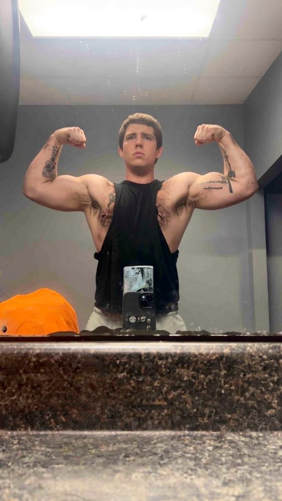 The Findom Detective tweet media