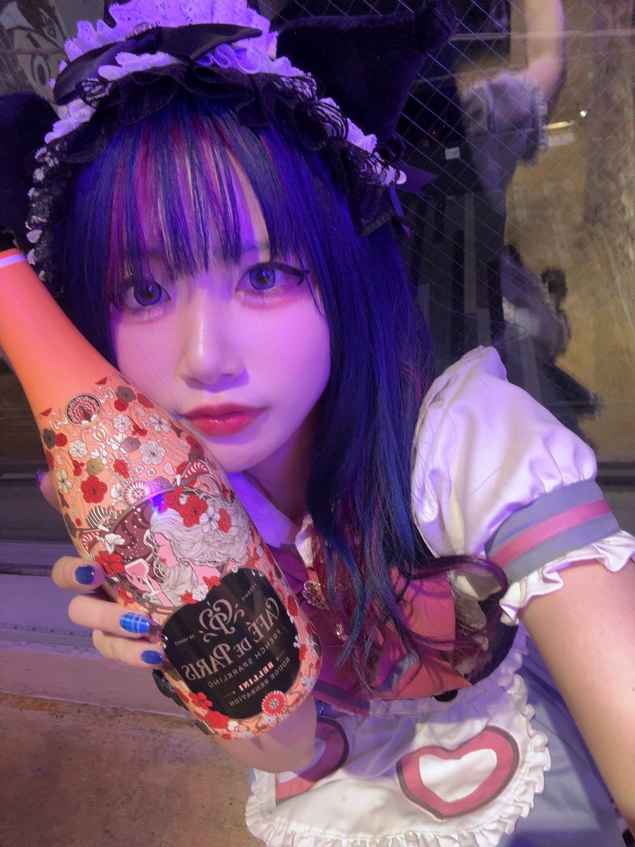 MP_cosmo914's tweet photo. ご帰宅久しぶりのご主人様🇸🇪　

ぽんっありがとうございました(,,> <,,)
こすもはまだアルコール類が飲めないので「ぽんっ」の瞬間だけご一緒させて頂いたのですが、萌えちゃも感謝です🥲

この瞬間やっぱ特別感あるね🔥
早くご主人様と一緒に飲めるようになりたいです、、、(炎_炎)ﾒﾗﾒﾗ
Thanks♡ https://t.co/agE9ZVMXl1