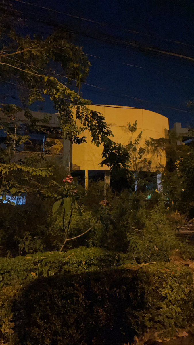 นั่งเหงา อยู่รอเลย