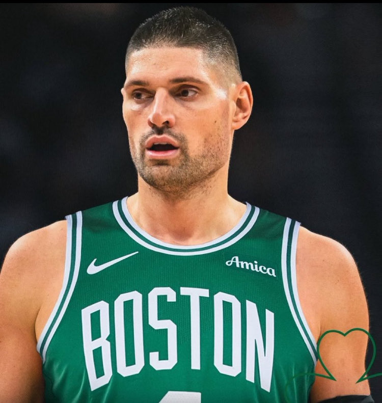 NBA_InsiderFR's tweet photo. Nikola Vucevic hier soir pour son premier match en vert ☘️

11 Points
12 Rebonds
4 Assists 
2 Interceptions

28 minutes de jeu en sortie de banc https://t.co/RoUnnYmnzi