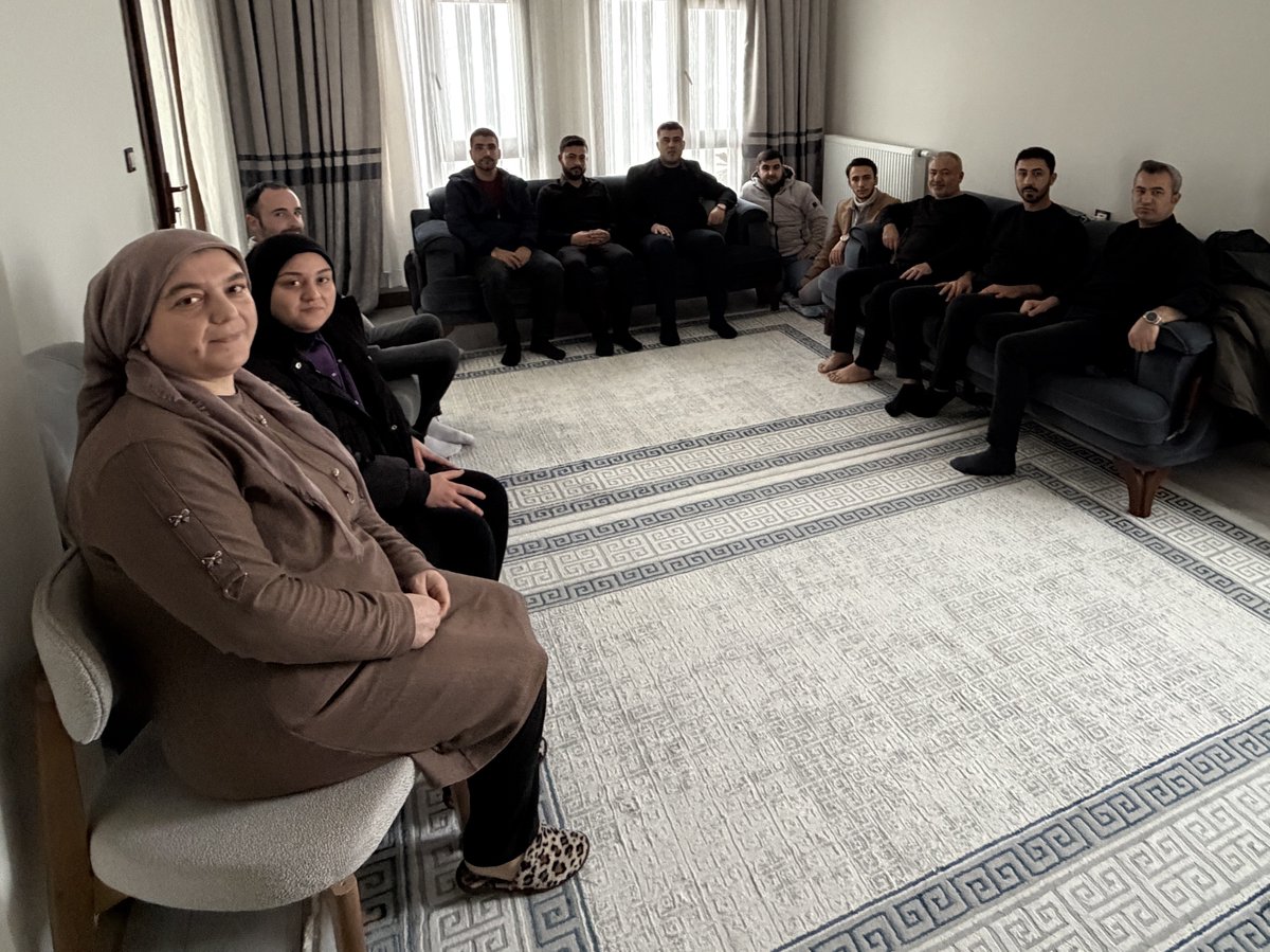Gençlik Kolları Başkanımız Sn. Yakup BEŞE, Yürütme ve Yönetim Kurulu Üyelerimiz ile birlikte,

Umre ziyaretlerini gerçekleştiren, Yalankoz Mahalle Başkanımız Burak AKAR’a ziyarette bulunduk.

Rabbim ibadetlerini kabul eylesin inşallah.

<a href="/abdulhamitgul/">Abdulhamit Gül</a>
<a href="/fmfedaioglu/">Fatih Muhaddis FEDAİOĞLU</a>
<a href="/FatmaSahin/">Fatma Şahin</a>