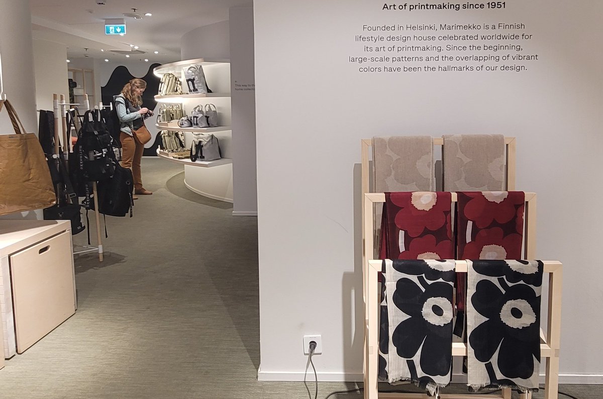 Keymong368774's tweet image. 북유럽의 첫인상.

스웨덴은 아니구 경유로 핀란드(헬싱키)를 갔는데
-물가 정말 비싸다. 그냥 한국 2배.
-커피 엄청 마신다. 스웨덴,핀란드가 세계 1~3위할듯(이것도 한국 2배😅)

-일본인이 많다. 가구,디자인이 걔네들 취향이라 여행오는데가 여기. 마리메꼬에서.📷