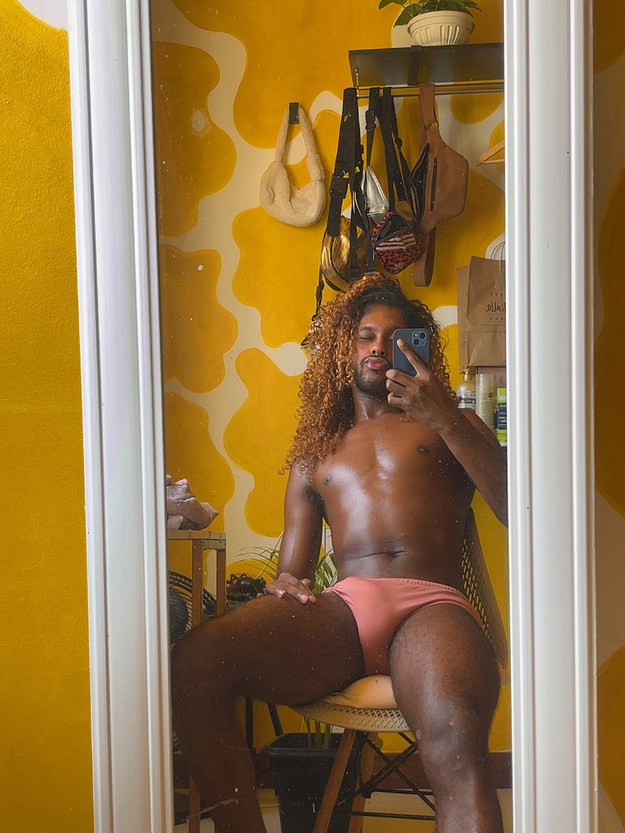 webiiss's tweet photo. Iza.mp3 https://t.co/vYKW21DuaL