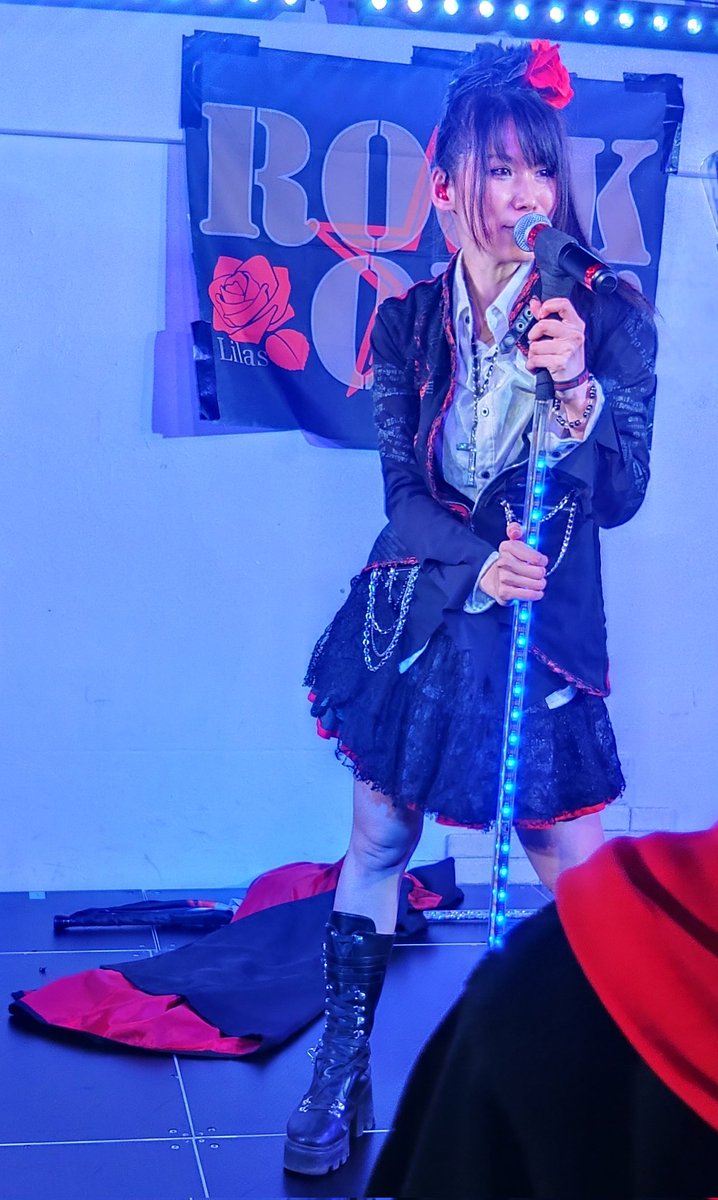 madbear369's tweet image. 大串 奈央のライブを観てきた。先日の日本一周の旅にperiodを打ち、新たな目標を掲げ、そのSTEPの為の主催公演第一弾だった。個性的なゲストの協力によって、楽しいイベントになった✨各ゲストからご当地景品もあったし。
youtu.be/S8MMOxaLJ-8?si…
#大串奈央 #RockOn #JapanCollection #inTOKYO