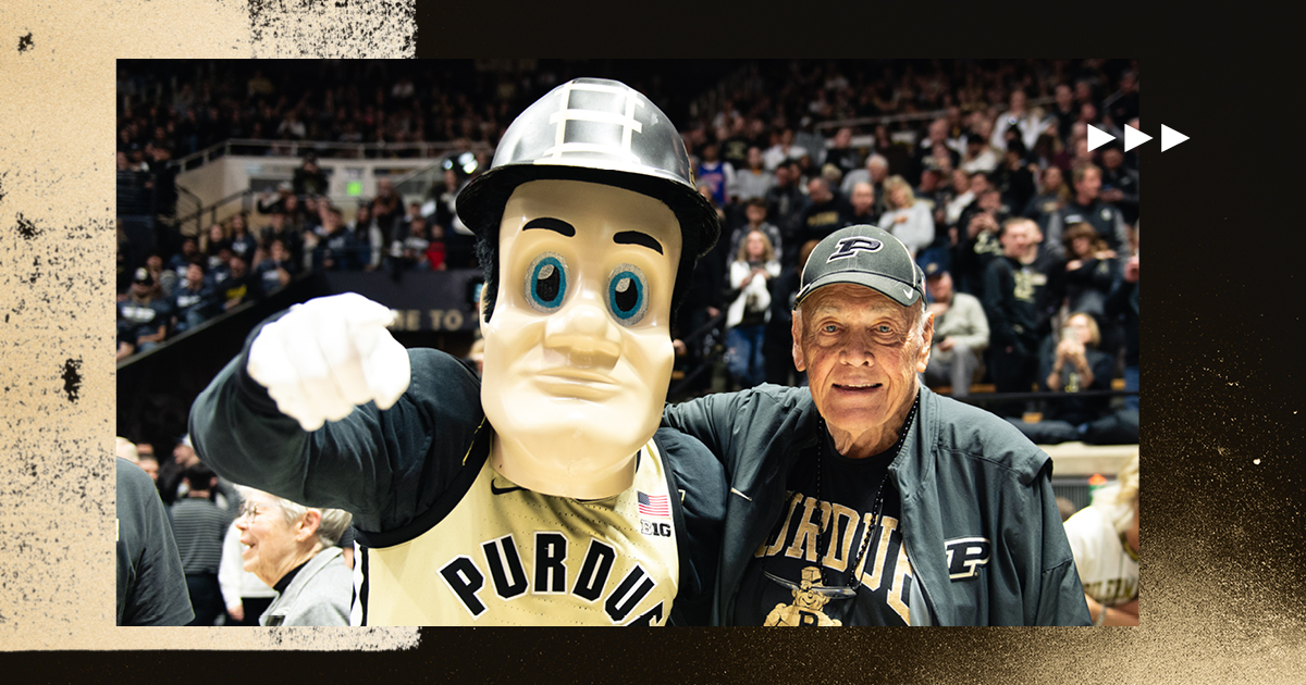 LifeAtPurdue's tweet photo. How much do you know about Hall of Famer Gene Keady, who coached at Purdue for 25 years? 

🏀 He was named Big Ten Coach of the Year seven times. 
🏅 Guided Team USA to gold at the Olympics 
👀 Drafted into the NFL 

Get loud for today’s @BoilerBall game on Keady Court! https://t.co/QwMOc6FRkD