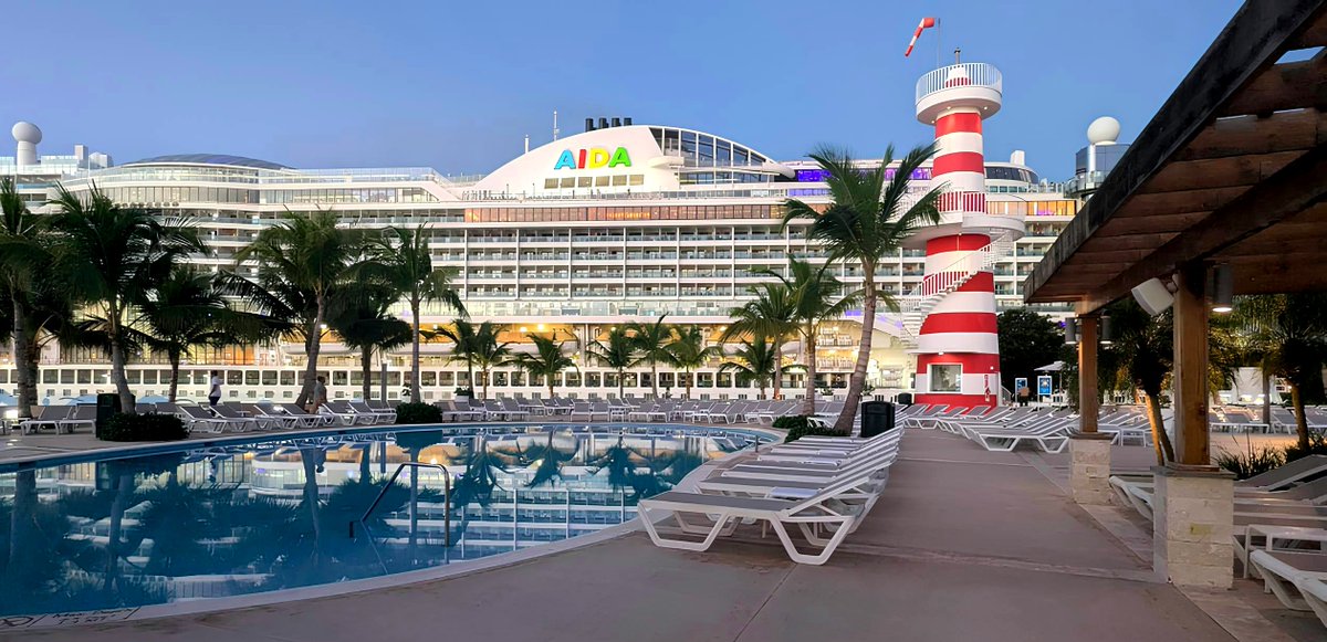 LaRomanaPorts's tweet photo. #AIDAblu has arrived at home! 🚢✨ For sure her guests and crew will be soaking up every moment of this tropical paradise. Enjoy your day ashore in #LaRomana! 🏝️ ☀️ 

📸 @hfmercedes  
@aida_cruises https://t.co/5CncvdZiVD