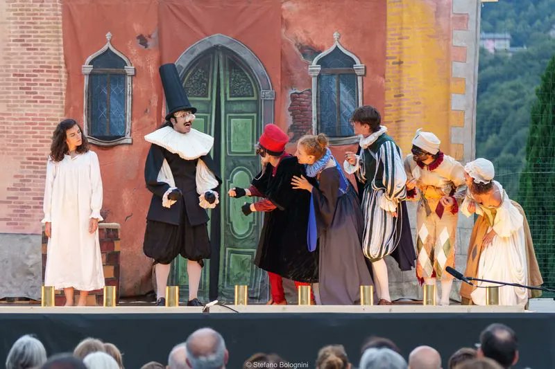 torinosudIT's tweet photo. 📅 Segnate il 14 febbraio! Al Teatro Pertini di #Bruino, lo spettacolo "La Pazzia di Isabella" vi porta la magia della commedia dell’arte. 🎭 Un evento imperdibile della stagione "Rosso popolare". Scopri di più su @torinosudIT: https://t.co/Yia7CMCECB... https://t.co/JRirfSsnls