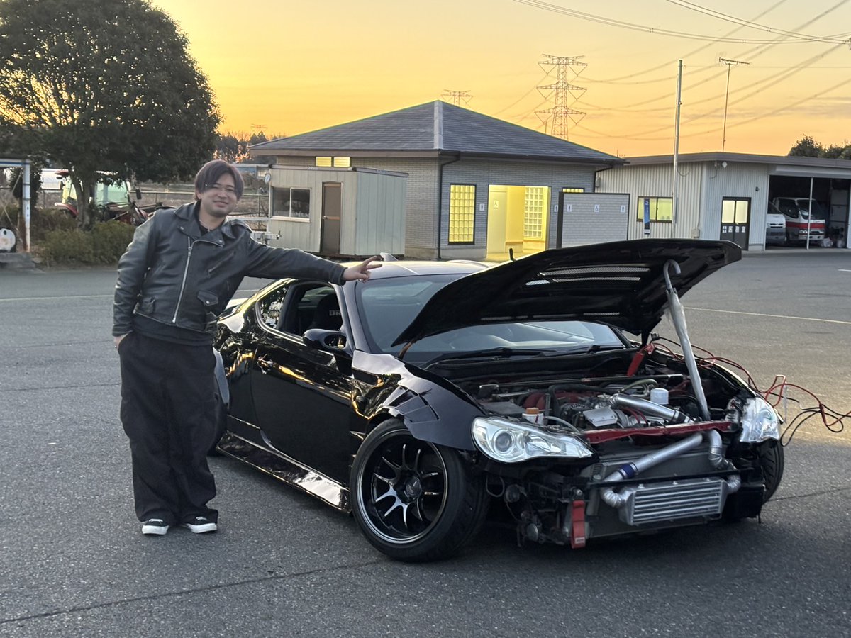 Chucky_86_Kai's tweet photo. #あなたの愛車は何色の何
トヨタ202ブラック×パープルラメ https://t.co/LLgJA8cBw2