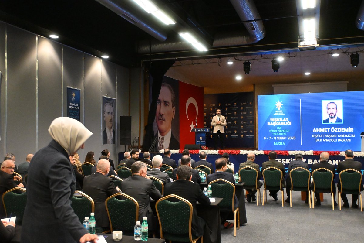 📍Muğla

Teşkilat Başkanlığı olarak düzenlediğimiz Ege Bölgesi Strateji Toplantısında, "Lider, Fikir ve Teşkilat Eğitimi" sunumumuzu gerçekleştirdik. Hayırlı olsun.