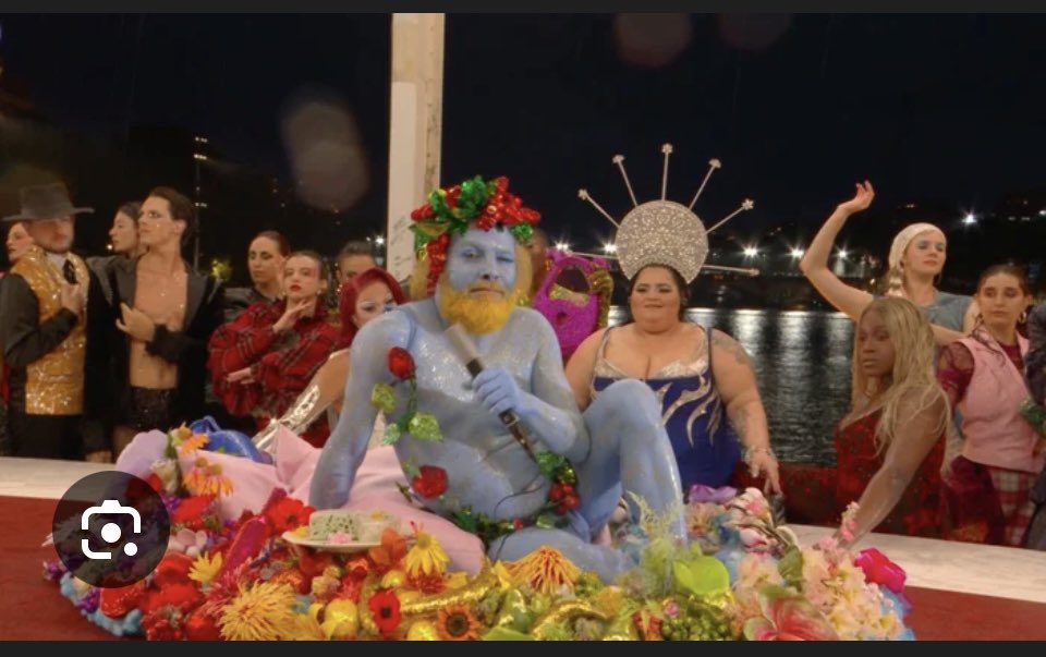 La pays part en couilles.Le pire,personne ne bronche.Nous sommes devenus des spectateurs amorphes de notre propre disparition.