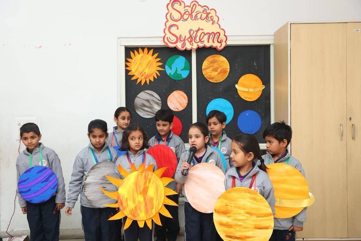 7iworldschool_g's tweet image. Life@7i World School Harishankarpuram 
The Science Fair at 7i World School turned the campus into a vibrant hub of learning and imagination. 

#7iWorldSchool
#ScienceFair
#ScienceWithFun
#FutureInnovators
#SchoolLifeMoments
#ScienceExhibition
#STEMLearning
#HandsOnLearning