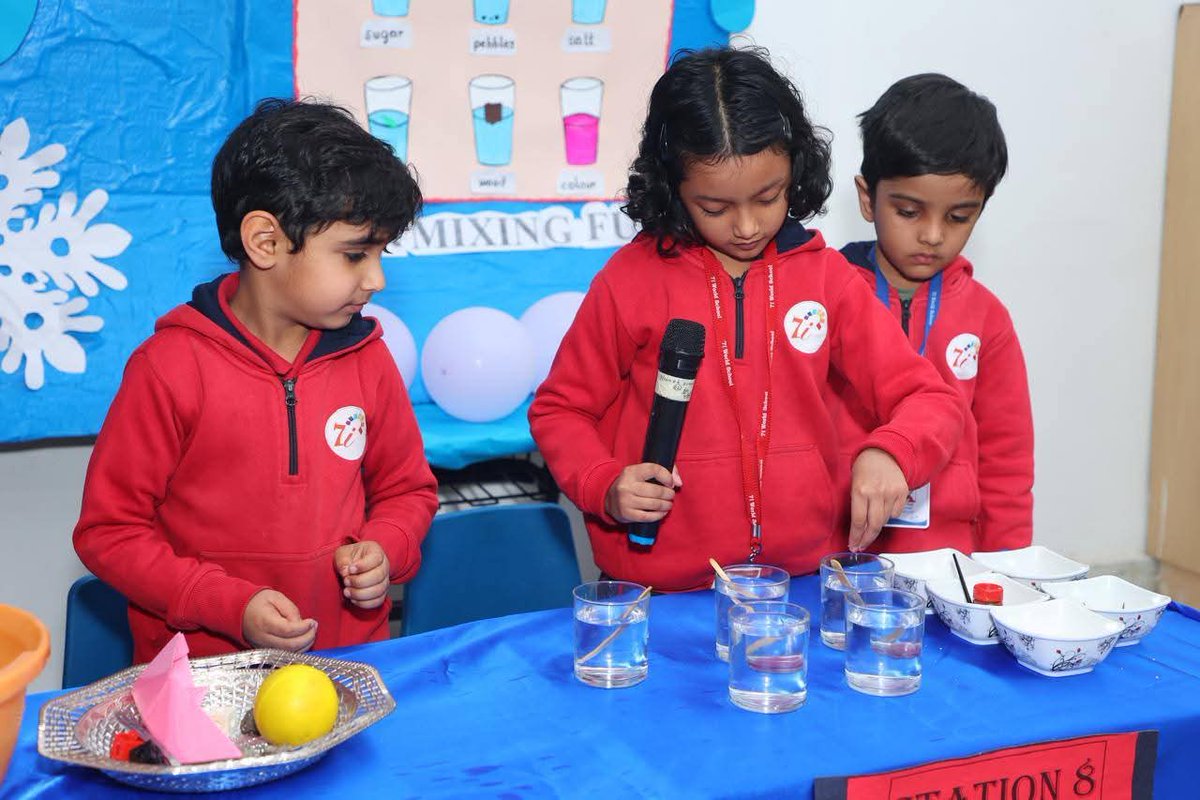 7iworldschool_g's tweet image. Life@7i World School Harishankarpuram 
The Science Fair at 7i World School turned the campus into a vibrant hub of learning and imagination. 

#7iWorldSchool
#ScienceFair
#ScienceWithFun
#FutureInnovators
#SchoolLifeMoments
#ScienceExhibition
#STEMLearning
#HandsOnLearning