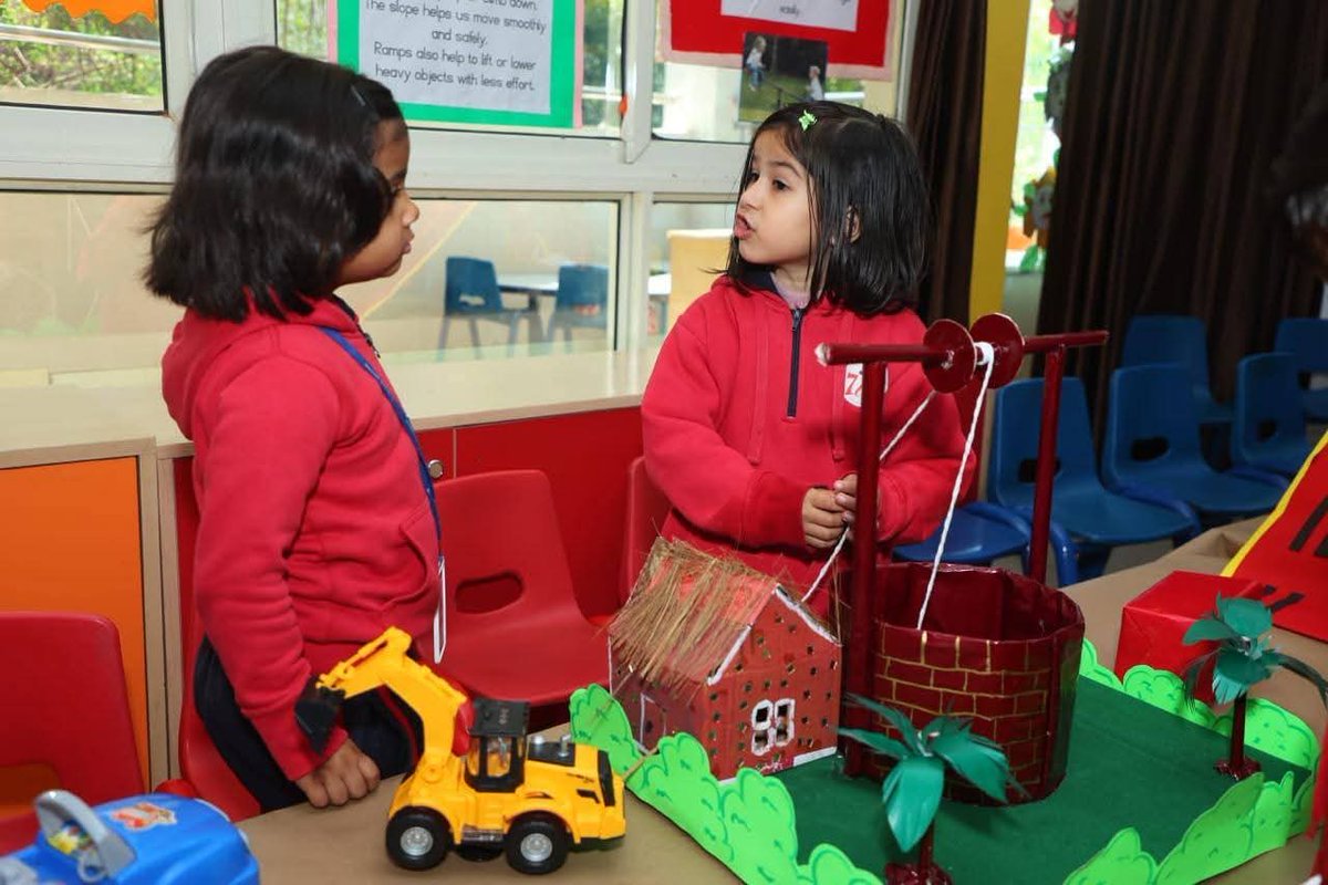 7iworldschool_g's tweet image. Life@7i World School Harishankarpuram 
The Science Fair at 7i World School turned the campus into a vibrant hub of learning and imagination. 

#7iWorldSchool
#ScienceFair
#ScienceWithFun
#FutureInnovators
#SchoolLifeMoments
#ScienceExhibition
#STEMLearning
#HandsOnLearning