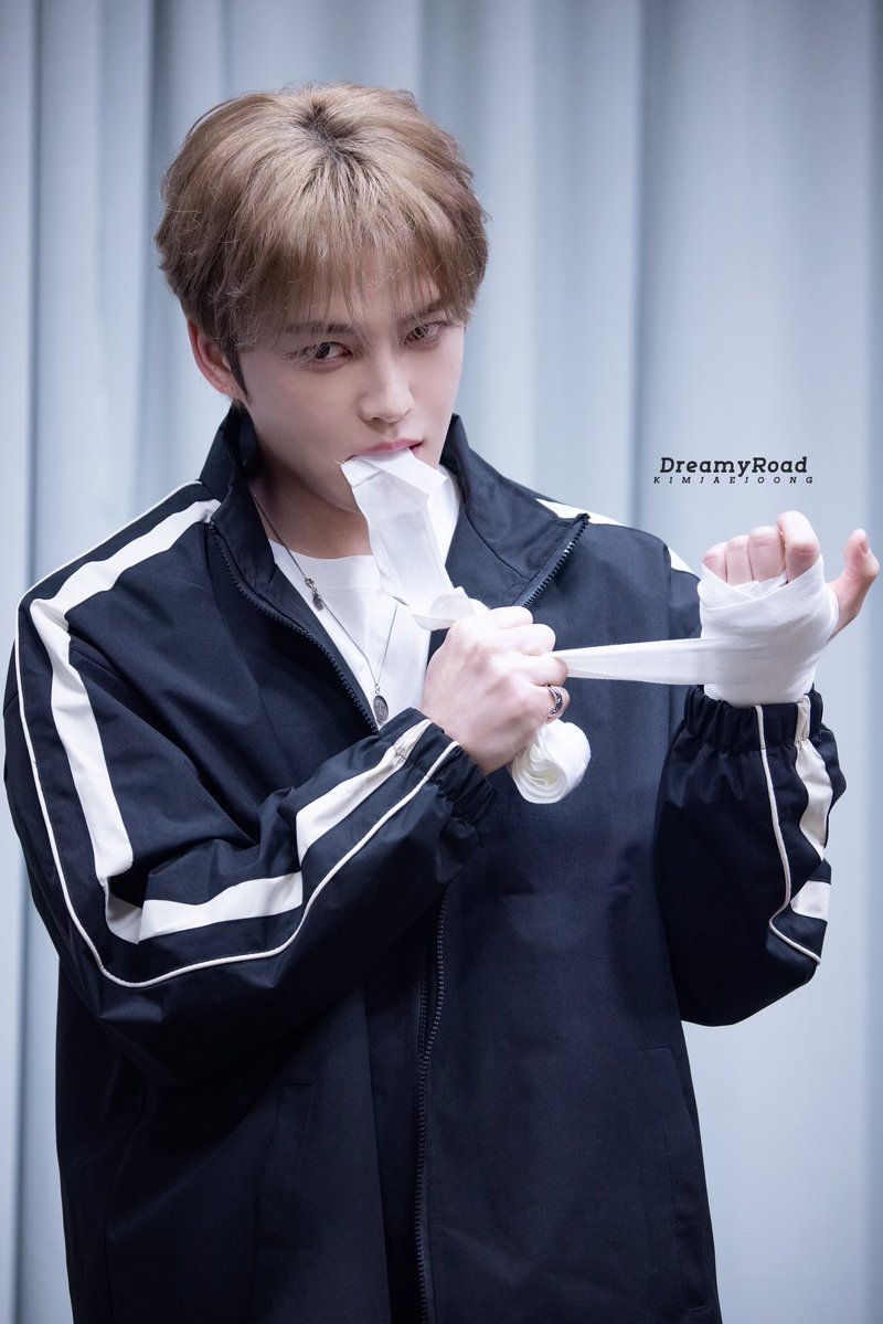 260206 시즌그리팅 팬싸

<a href="/bornfreeonekiss/">kimjaejoong</a> 💪🏼

#김재중 #재중 #KIMJAEJOONG
#JAEJOONG #ジェジュン #金在中