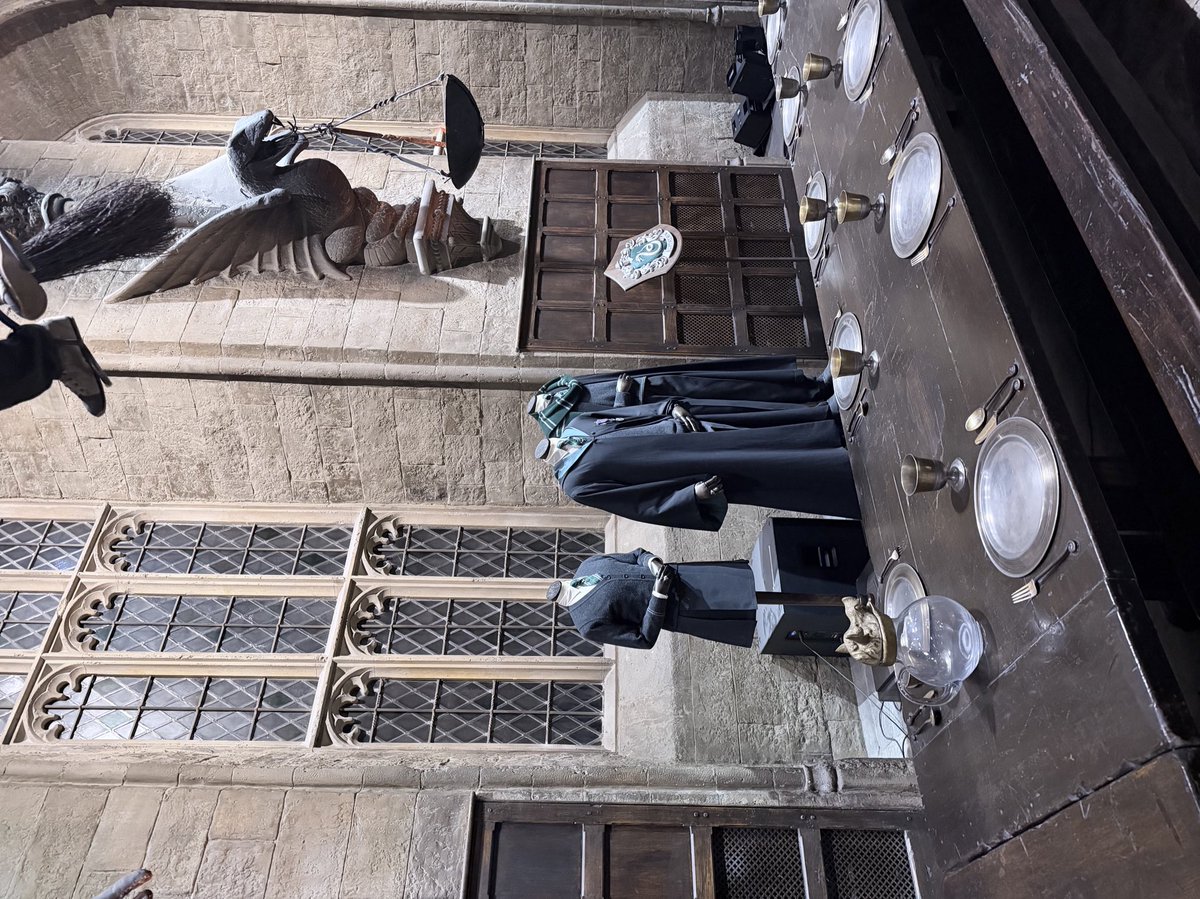 gyojaloversclub's tweet image. #HarryPotter
#WBStudio

📍해리포터 스튜디오 투어

슬리데린 명예 입학생 되어보기 📗