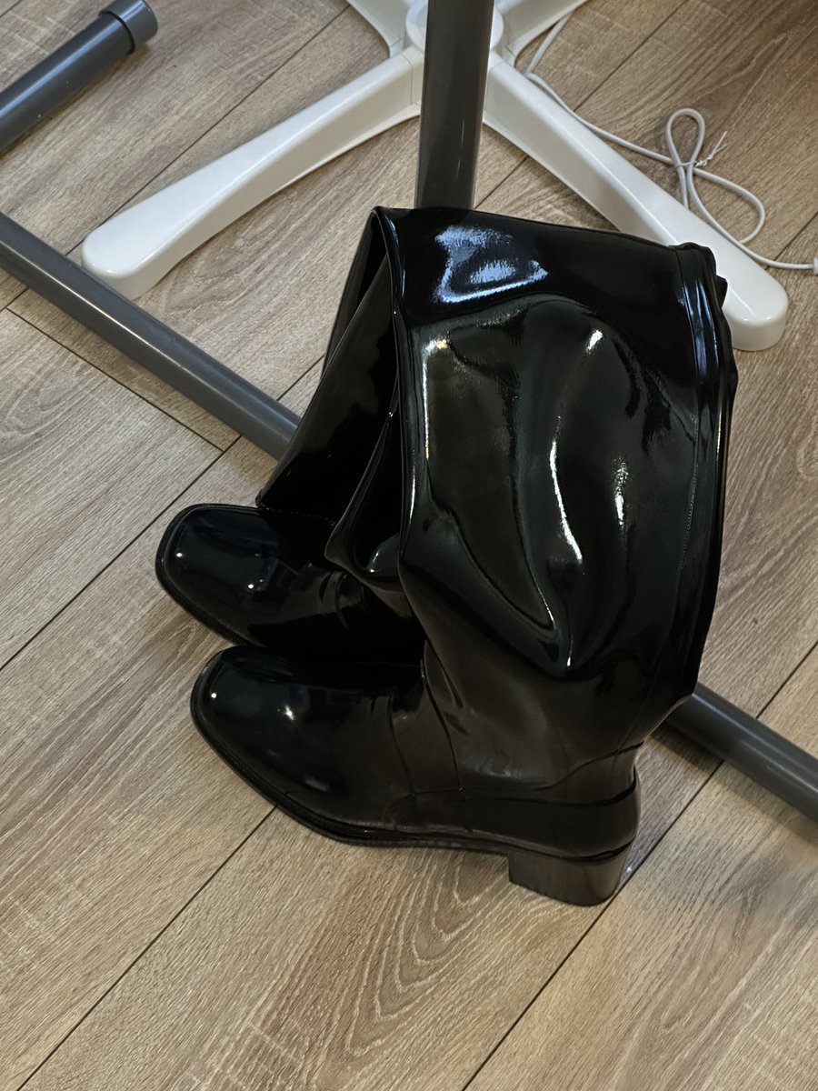 Dark_latex tweet media