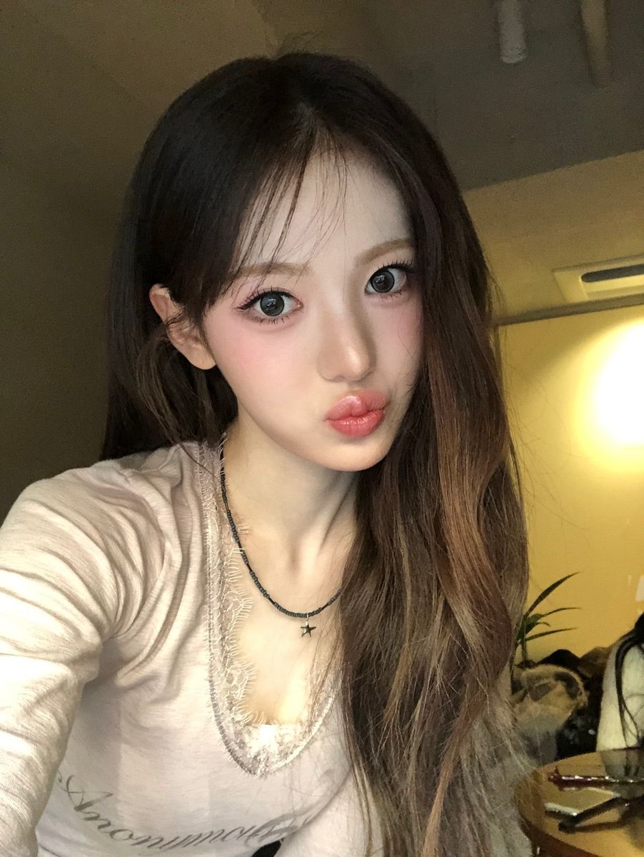 설 tweet media