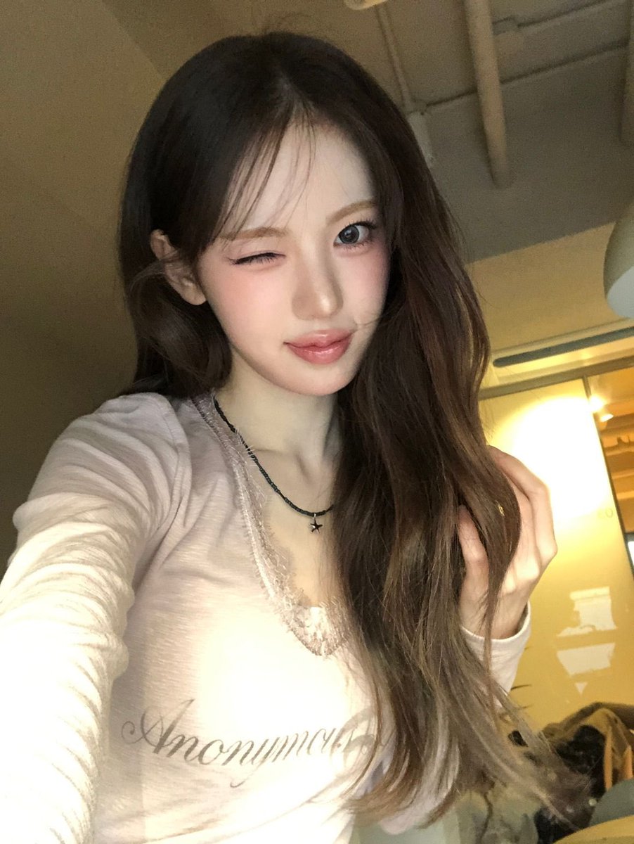 설 tweet media
