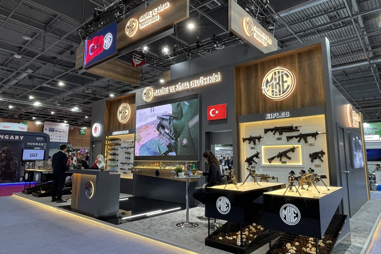 TurkishCentury's tweet image. Turkish #firearms behemoth #MKE announced it has exported #AP53 &amp;amp; #AP5P compact automatic rifles often used by #Police, #LawEnforcement &amp;amp; #SpecialForces to the 🇺🇸 US, and 20mm incendiary MG rounds to 🇳🇬 Nigeria.