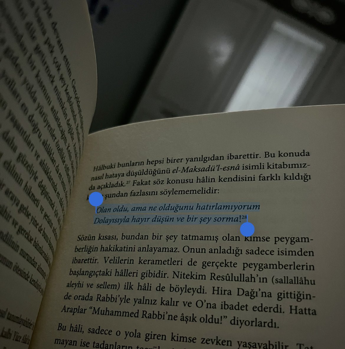 Bir şeyi kesin delille ortaya koymak ilim,
doğrudan doğruya bu hali yaşamak zevk,
duyma ve deneme sonucu hüsnüzanla kabul etmek imandır.