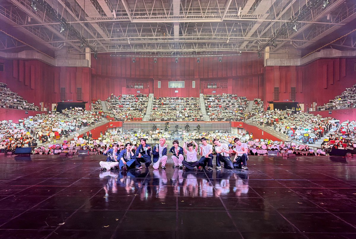 [📸] 260207
2026 CRAVITY FAN-CON <VITY FESTA> DAY 1

러비티로 물들어가는 시간 속에,
청춘으로 빛난 우리만의 축제✨
함께 만들어간 소중한 기록, 잊지 말아요🤙
2026년 2월 7일, 우리의 시간을 기억해🎇
⠀
#CRAVITY #크래비티 
#VITYFESTA