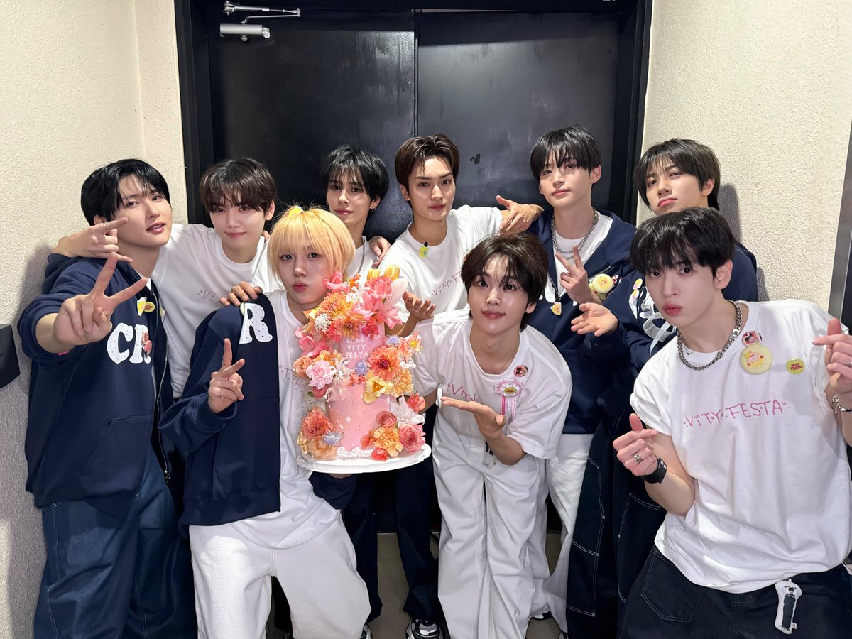 CRAVITY OFFICIAL tweet media