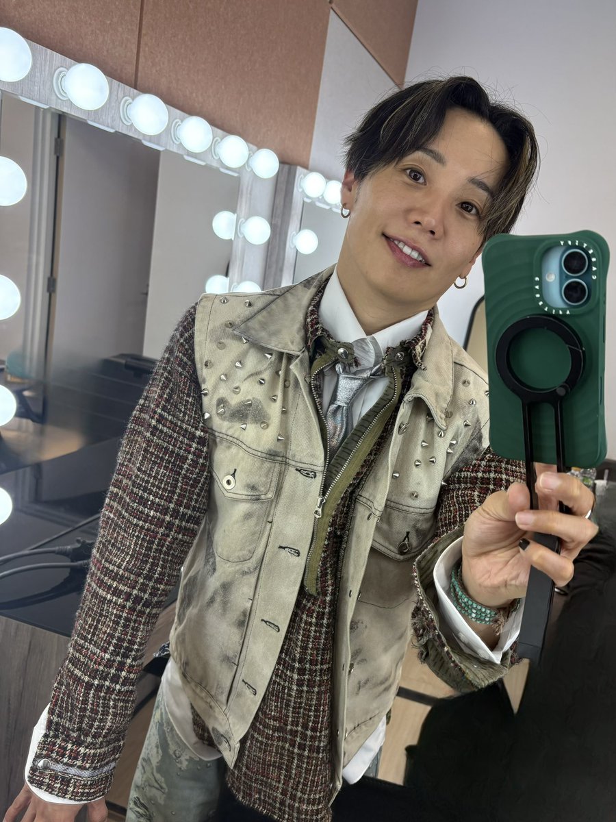 VACATIONING🏖️☀️
MIYANO MAMORU LIVE IN TAIPEI
ー 台北公演一
1日目ありがとうございました🙇‍♂️
首日的演唱會真熱鬧，真歡喜，感謝大家。

happy lovely sexy thank you😘

#YUZZY #happylovelysexyYUZZY 
#チームマモ #宮野真守ダンサー