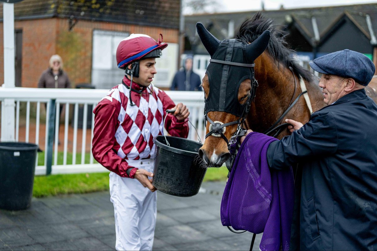 Lingfield Park tweet media