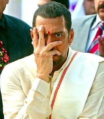 sagarcasm's tweet photo. 1. Me when Pak batting collapses
2. Me when Ind batting collapsed https://t.co/E22dKAYInL