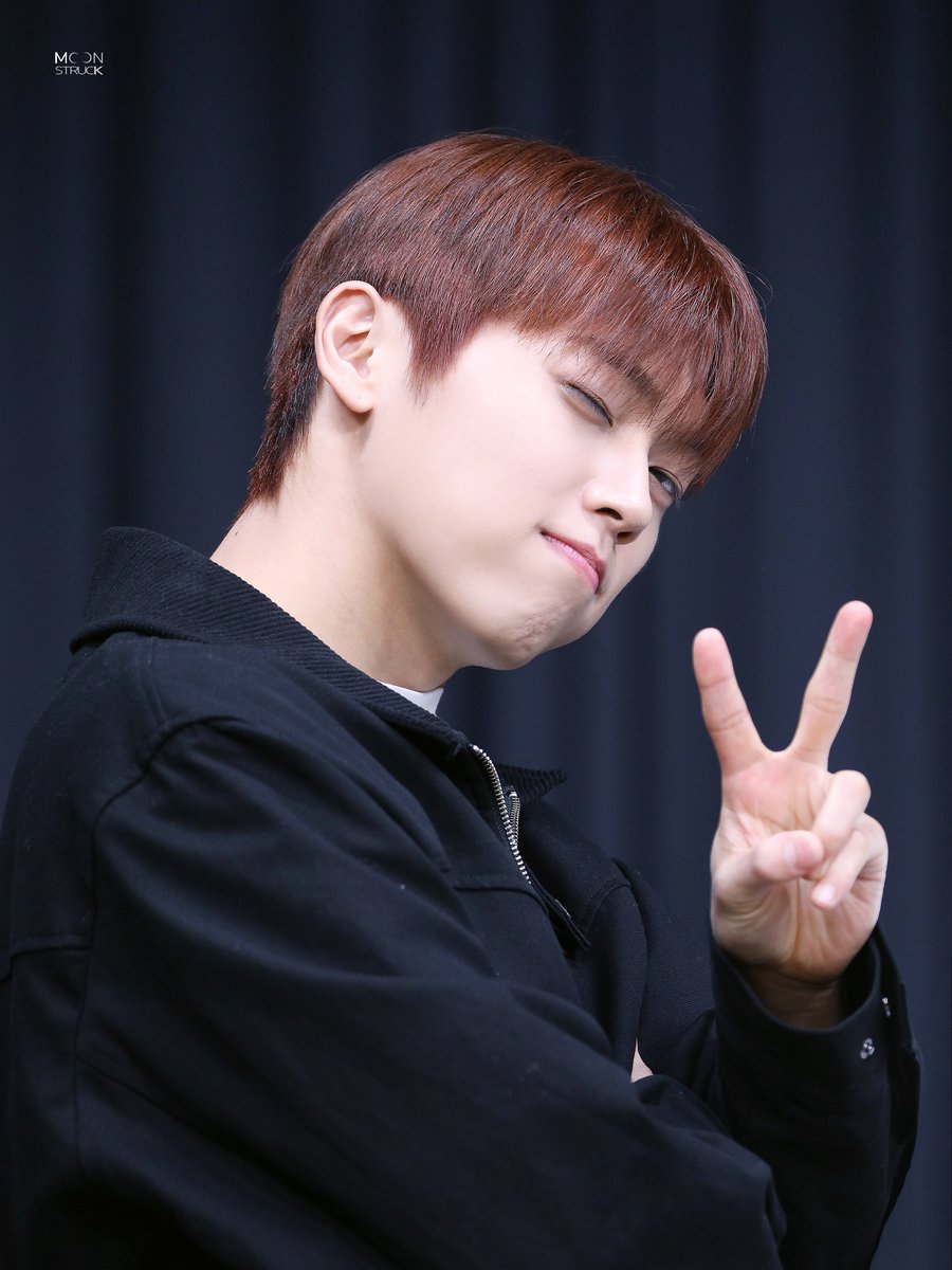 mnstrck1116's tweet image. 251114 점프업 팬싸인회
#온앤오프 #ONF #민균 #MINKYUN