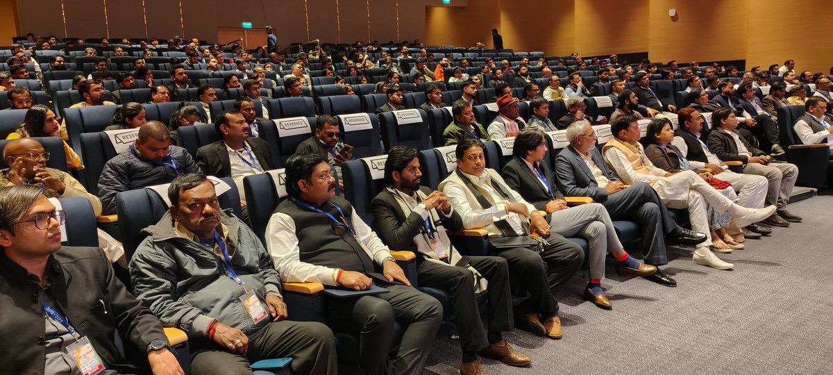 भारत में विधिक इतिहास न्याय और मानवीय मूल्यों के संघर्ष का इतिहास रहा है— इसी संघर्ष ने एक सशक्त समाज के  निर्माण में महत्त्वपूर्ण भूमिका निभाई है। अधिवक्ताओं ने स्वतंत्रता संग्राम से लेकर आज तक अन्याय के विरुद्ध आवाज़ बुलंद की है।

यह सुनिश्चित करना अत्यंत आवश्यक है कि कानून