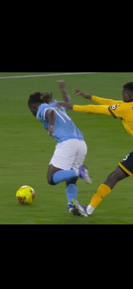 This was literally the same tackle 😂😂😂😂