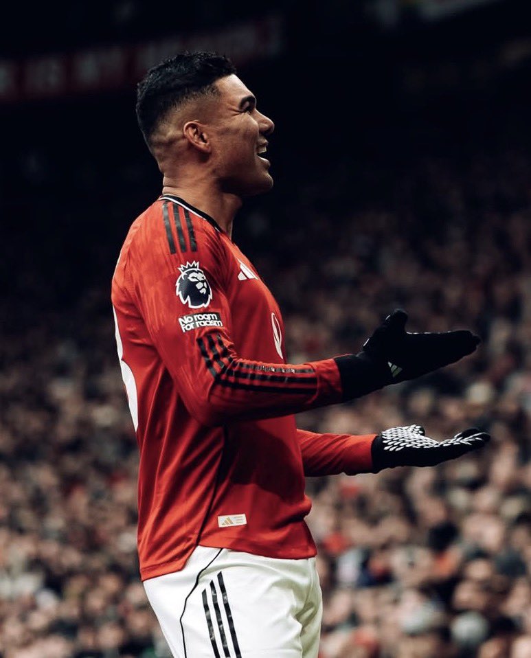 Casemiro tiene un lugar en la historia del futbol que quizá no le hace justicia del todo

En el Real Madrid era naturalmente asociado con la destrucción. Pero es que es mucho más que eso

Su momento actual incluso demuestra que puede estar a la altura de una circulación frenética