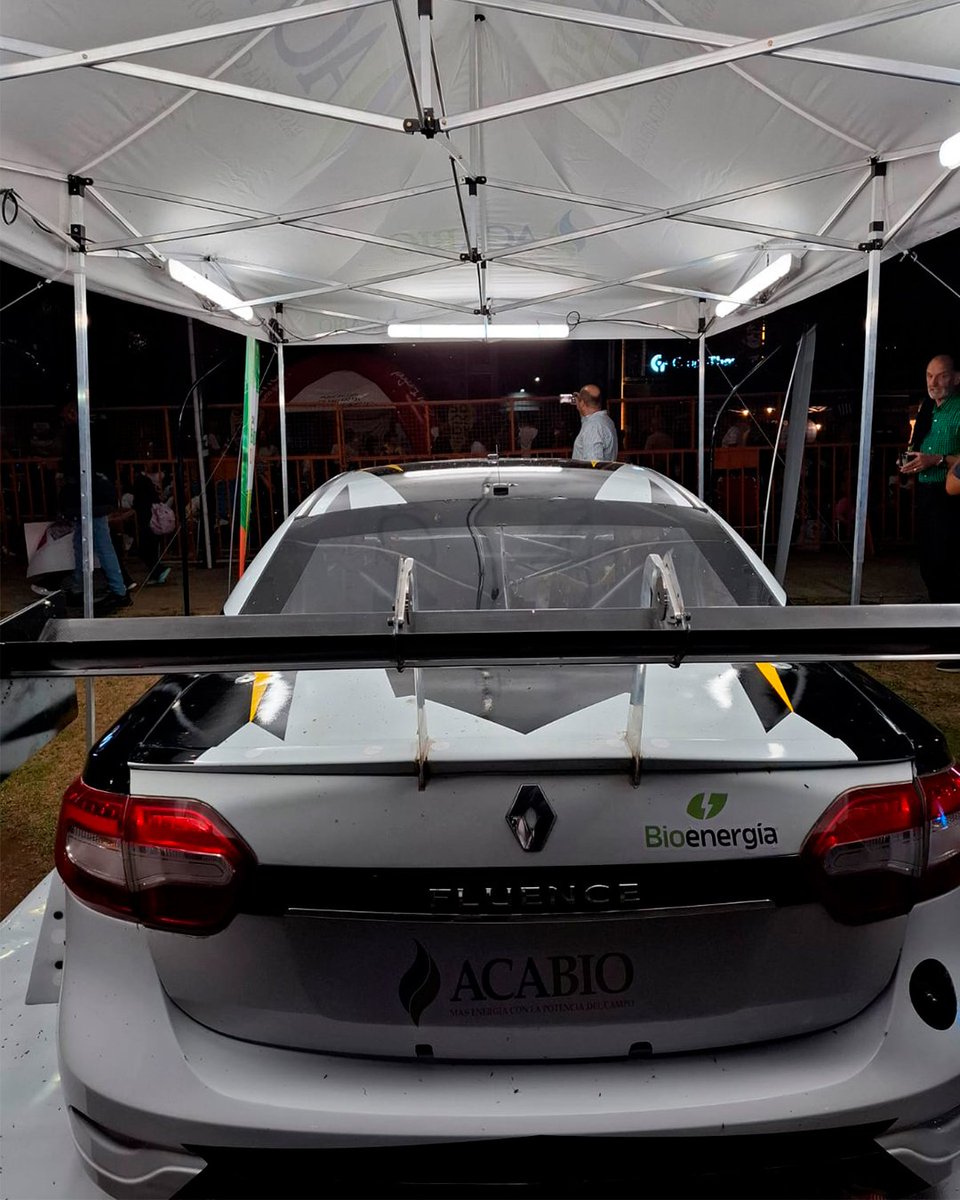 acpacturcar2000 tweet media