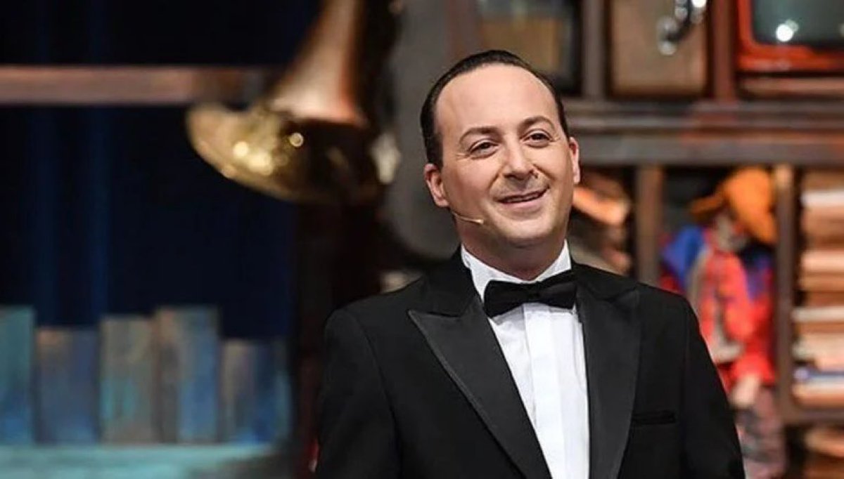 "Neden Norveç değiliz" demek yerine "İyi ki Somali değiliz" diye düşünmemiz öğretildi. İyiyi örnek alacağımıza, kötüye bakıp kendimizi rahatlatmaya alıştırıldık. Bizi işte bu arabesk zihniyet tüketti...

Tolga Çevik