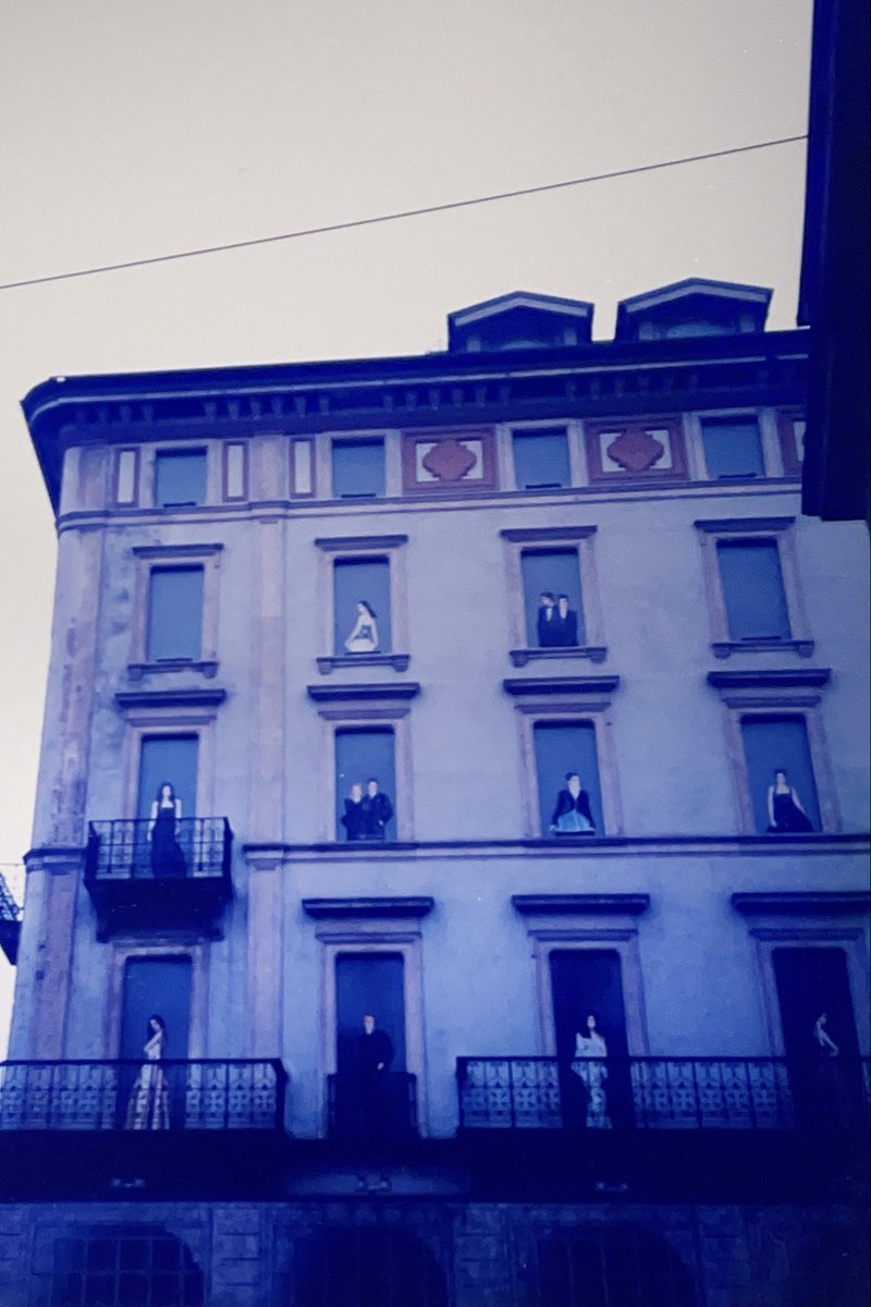 1174301's tweet photo. まだリラを使っていた頃
イタリアを訪れた時の
ミラノの街の写真です。

オリンピックが始まったので。。

#ミラノ
#フィルムカメラ https://t.co/gEdtRA5epX