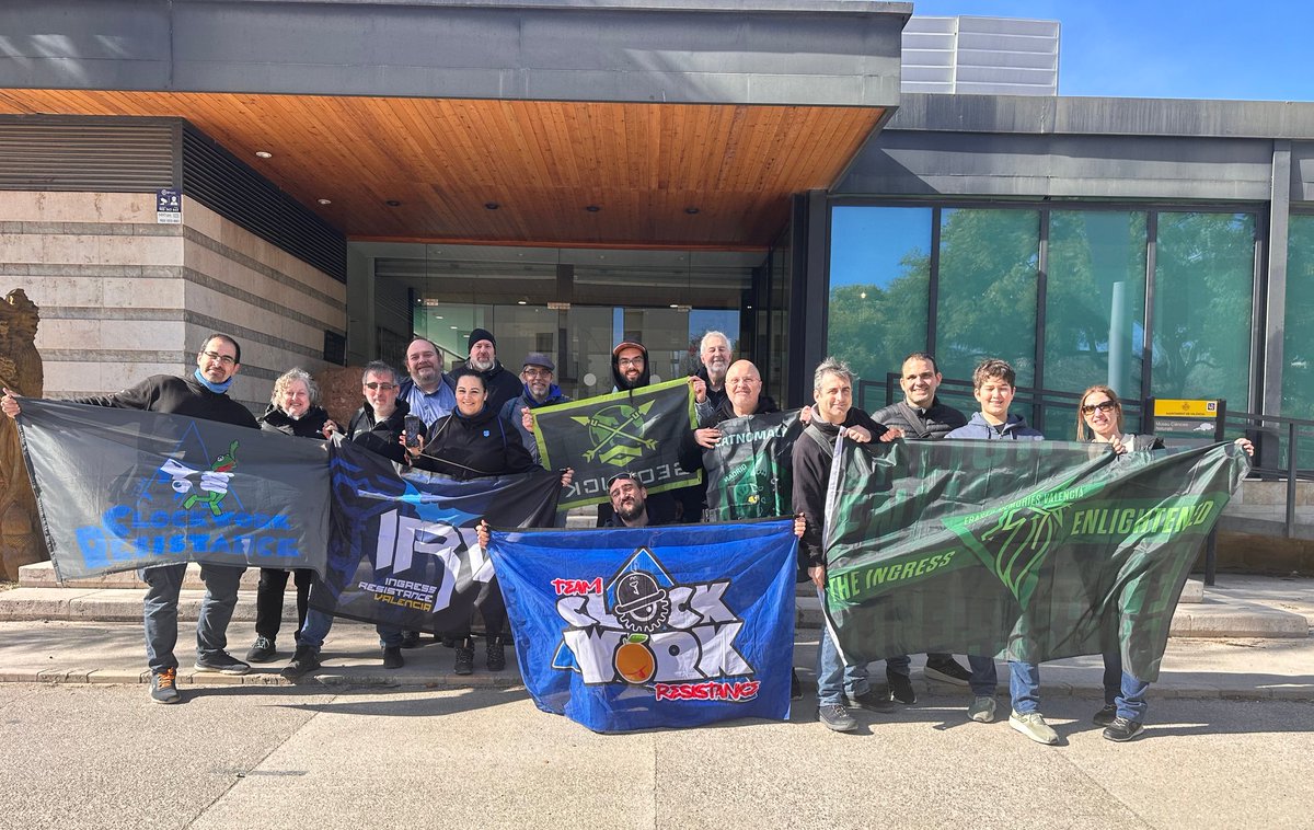 Reina_Mayla's tweet photo. Un nuevo IFS en la ciudad de Valencia! 😎
Hacks, medias y guerra de AP en una mañana muy amena, gracias a tod@s por venir! 💙💚
#Ingress #IFS #IngressFS #IngressFirstSaturday #XFaction https://t.co/Uiz0yFRv2Y