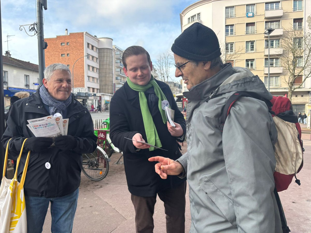AvecPhLaurent's tweet photo. Ce matin encore, sur le terrain, à la rencontre des Scéennes et des Scéens. Continuons ensemble, dans le dialogue et la confiance. Dimanches 15 et 22 mars votez 🗳️ @laurent_sceaux et « Vivre à Sceaux » https://t.co/PrhaKtvNz3
