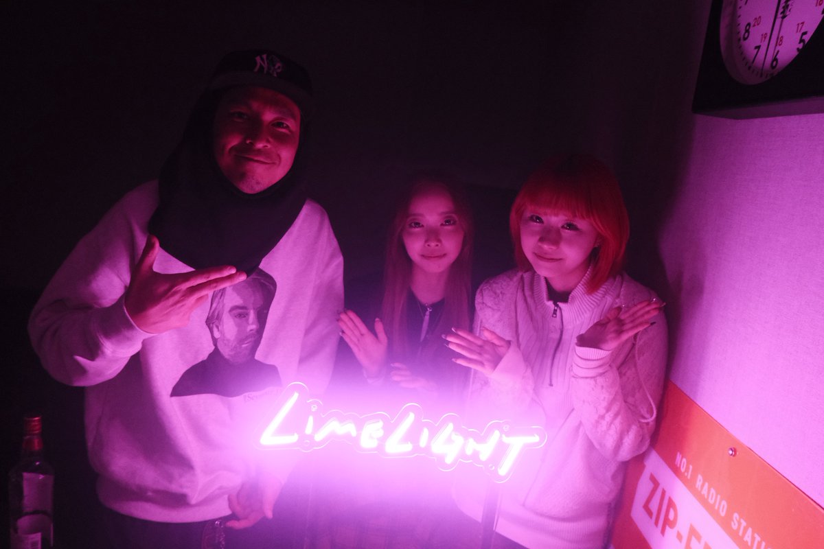 official_myera's tweet image. ZIP-FM『SMART GROUP Limelight』
#Koto #Yui 出演させていただきました！
鉄平さん ありがとうございました！📻

ラジオ初の指スマ動画です

@TEPPEIvsPANZER @Limelight778 
#ZIPFM #来夢来人778  #MYERA