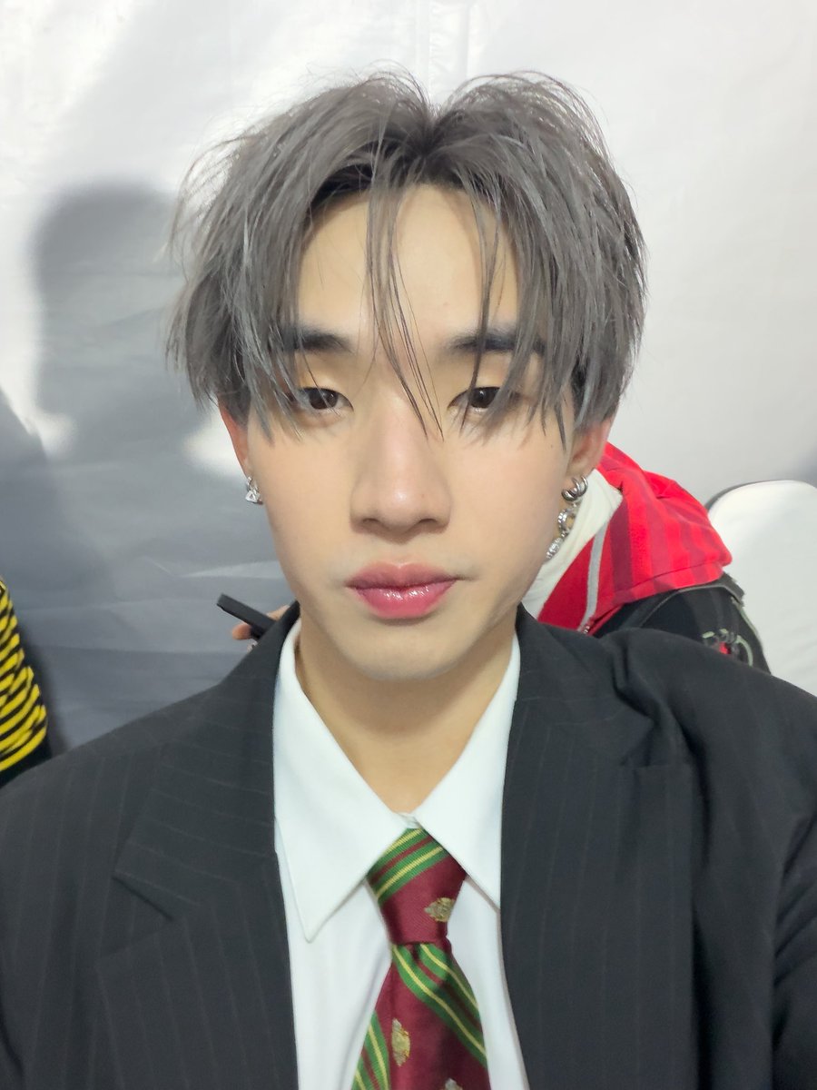 เป็นงัยวันนี้คิดถึงกันรึป่าว🤩
ได้เต็มเมี๊ยวเต็มมั้ยวันนี้😼! หวังว่าทุกคนจะเอนจอยกันนะคับวันนี้ ดีใจมากเลยได้เจอทุกคน กลับบ้านกันดีดีคั้บผม ไว้เราเจอกันใหม่ วันนี้ยูกิก็คงดีใจมากที่ได้เจอทุกคน ไม่รู้ด้วยสั้มมั้งว่าตัวเองเป็นดาราแน้ว😔 เจอกันใหม่ง้าบบเตงง🩷🤍
#TOROxLYKN 
#LYKN