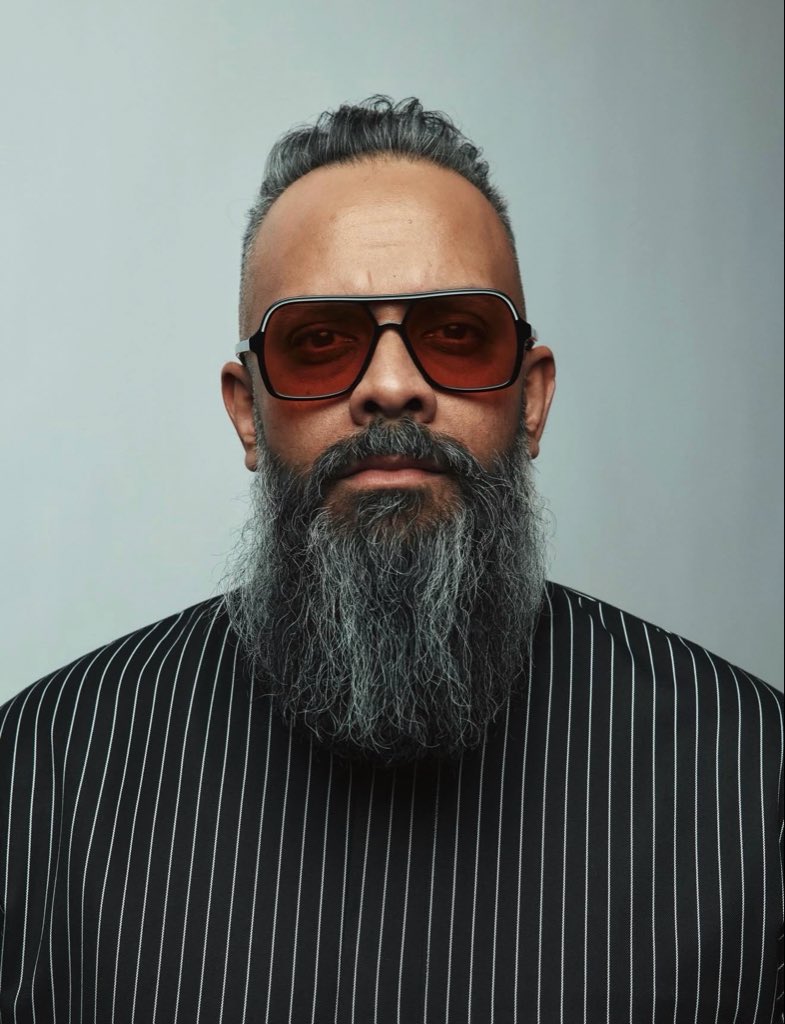 GuzKhanOfficial's tweet photo. THIS IS ENGLAND 🏴󠁧󠁢󠁥󠁮󠁧󠁿 https://t.co/kXTtpp5K5y