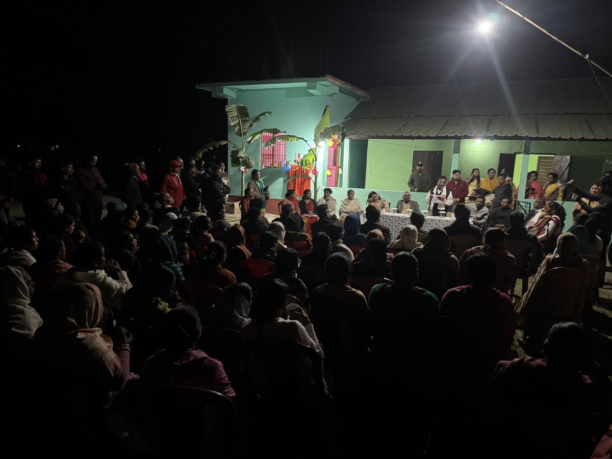 Mrinal_MLA's tweet image. #8pm : #Works #Development 
   Inaugurated the newly completed PHG road -Teliasunari connecting road and Mukti Mahila Samiti Bhawan this evening.
  আজি সন্ধ্যা খুমটাই সমষ্টিৰ পণ্ডিত হেমচন্দ্ৰ গোস্বামী পথৰ পৰা হালোৱা হাবিয়াল সংযোগী নৱনিৰ্মিত পথছোৱাৰ শুভ উদ্বোধন কৰোঁ। ইয়াৰ পাছতে