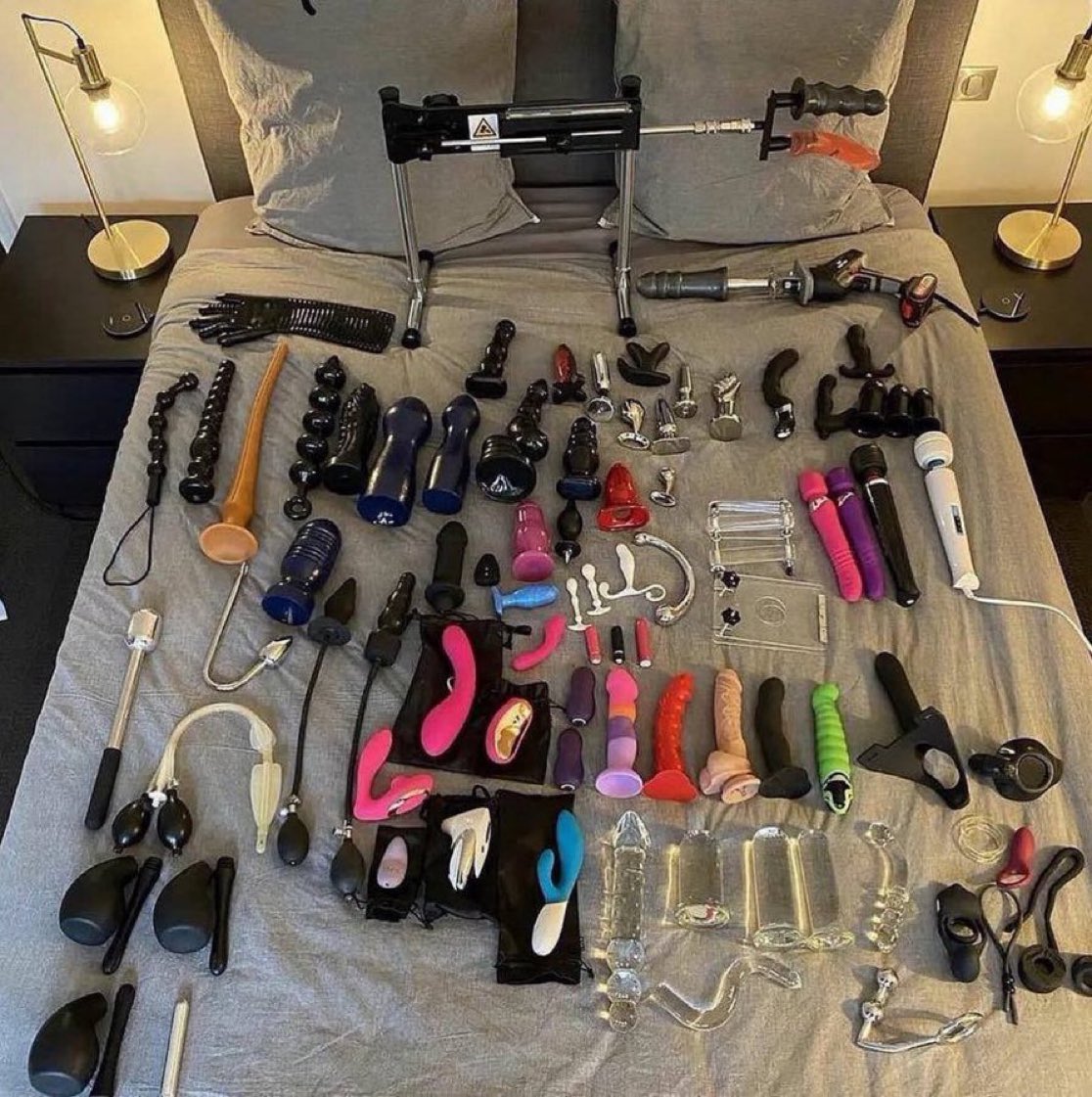 I’m currently accepting newbie sissies and sluts . Get in Touch . Let’s do a couple of nasty role plays !!!!