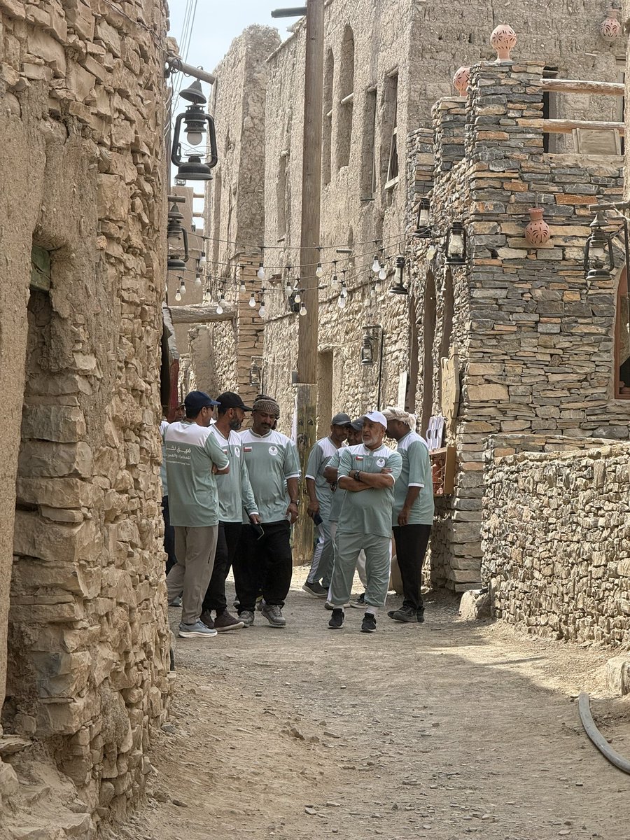 NakhalAdventure's tweet photo. ضمن الرحله الترفيهيه زياره حاره العين بقرية أمطي بولاية  ازكي ، حارة العين إحدى الحارات التاريخية العريقة في ولاية إزكي، وتُجسّد نموذجًا أصيلًا للعمارة العُمانية القديمة ونمط الحياة التقليدي .
يتبع … https://t.co/2YrYwFA1cJ